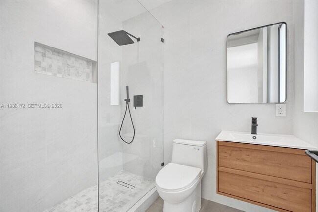 Building Photo - 2421 SW 16th Ter