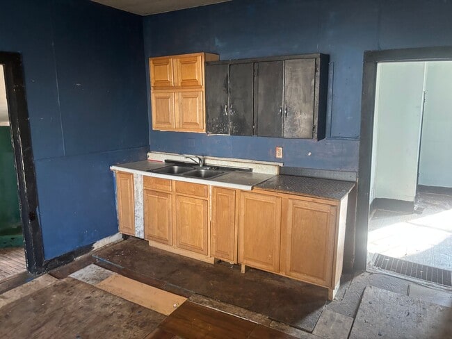 Building Photo - Coming Soon! Investor Special! In town - $500 Down / $390 Month