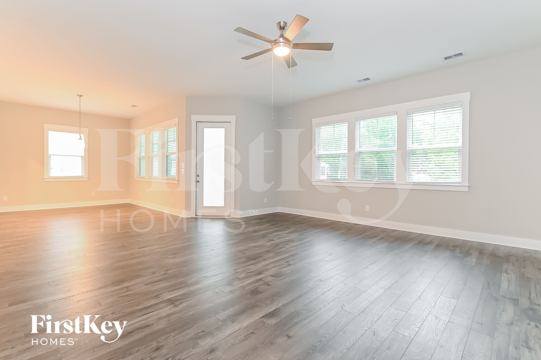 Building Photo - 114 Pecan Dr