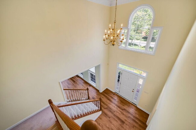 Building Photo - Spacious 5 Bedroom Home in Moseley – $3,800/mo