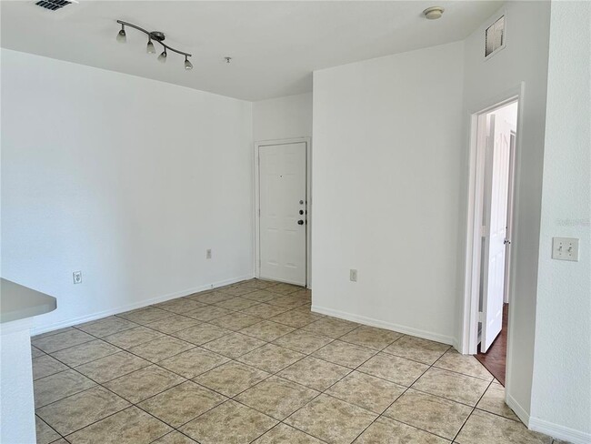 Building Photo - 6153 Metrowest Blvd