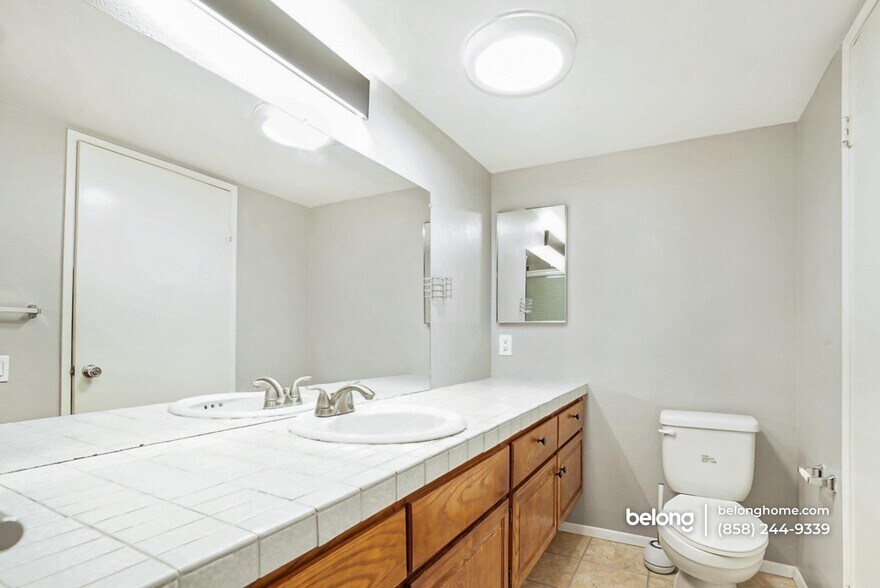 Building Photo - 3857 Camino Lindo