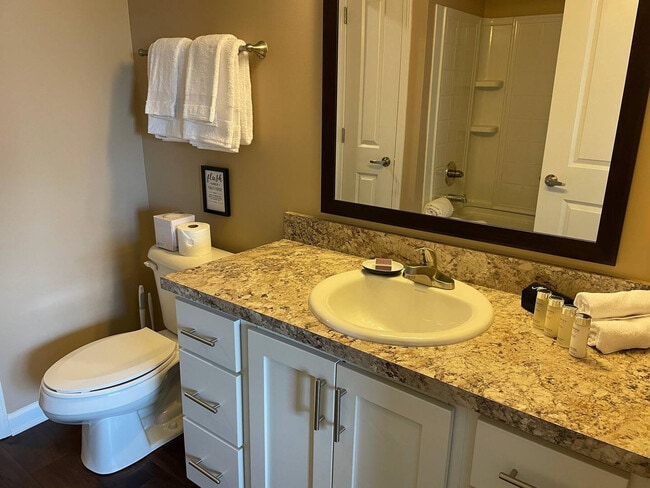 Building Photo - 4788 Holmes St