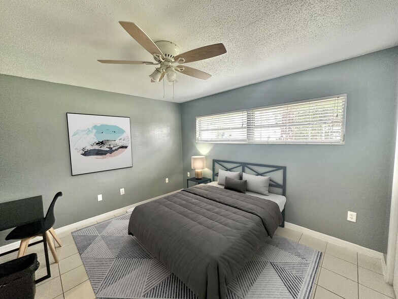 Building Photo - 5831 Sun Glo Ave