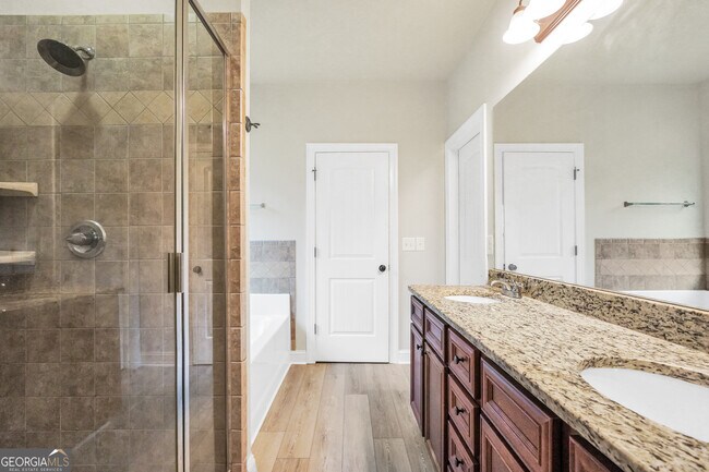 Building Photo - 133 Sea Shore Cir