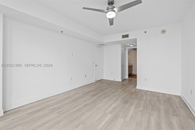 Building Photo - 2681 N Flamingo Rd