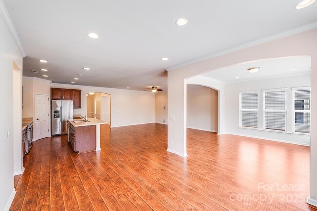 Building Photo - 7012 Kitty Hawk Ln