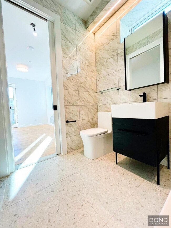 Building Photo - 2 bedroom in NEW YORK NY 10009