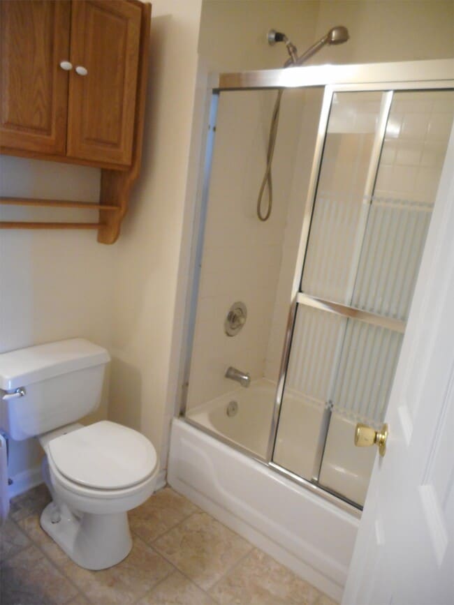 Building Photo - 104 Bayland Dr