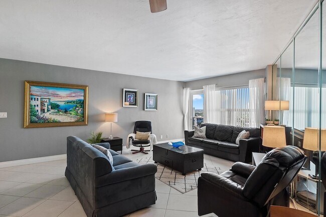 Building Photo - 3700 Galt Ocean Dr