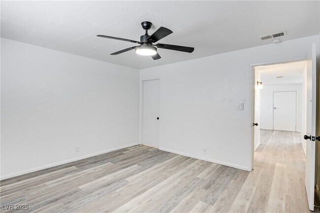 Building Photo - 304 Orland St