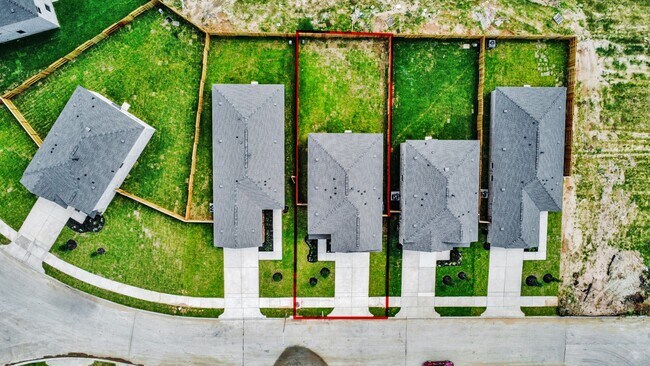 Building Photo - 3012 Sunrise Dr
