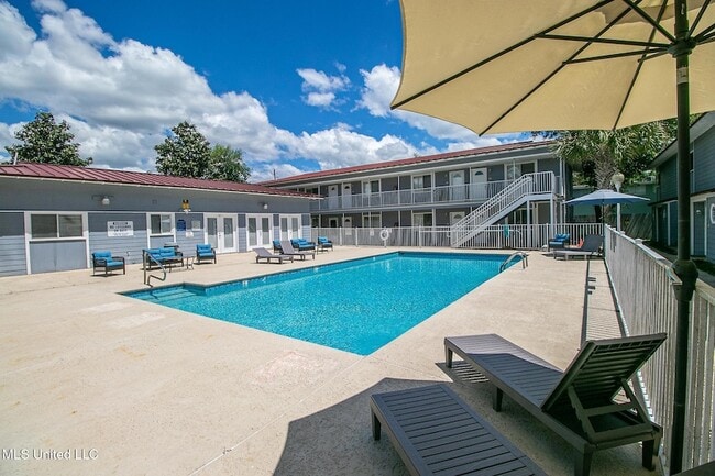 Primary Photo - 1664 Beach Blvd