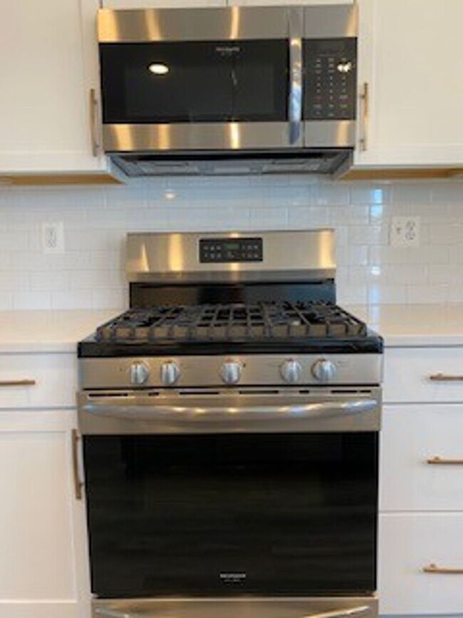 Building Photo - Townhome in Avinity Estates
