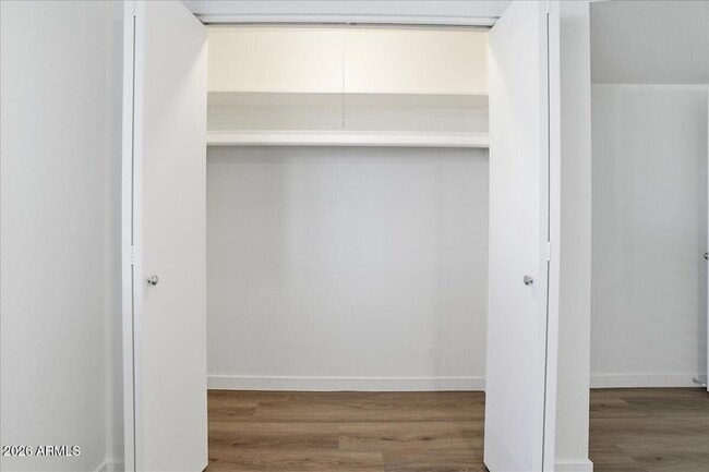 Building Photo - 6408 E Butte St