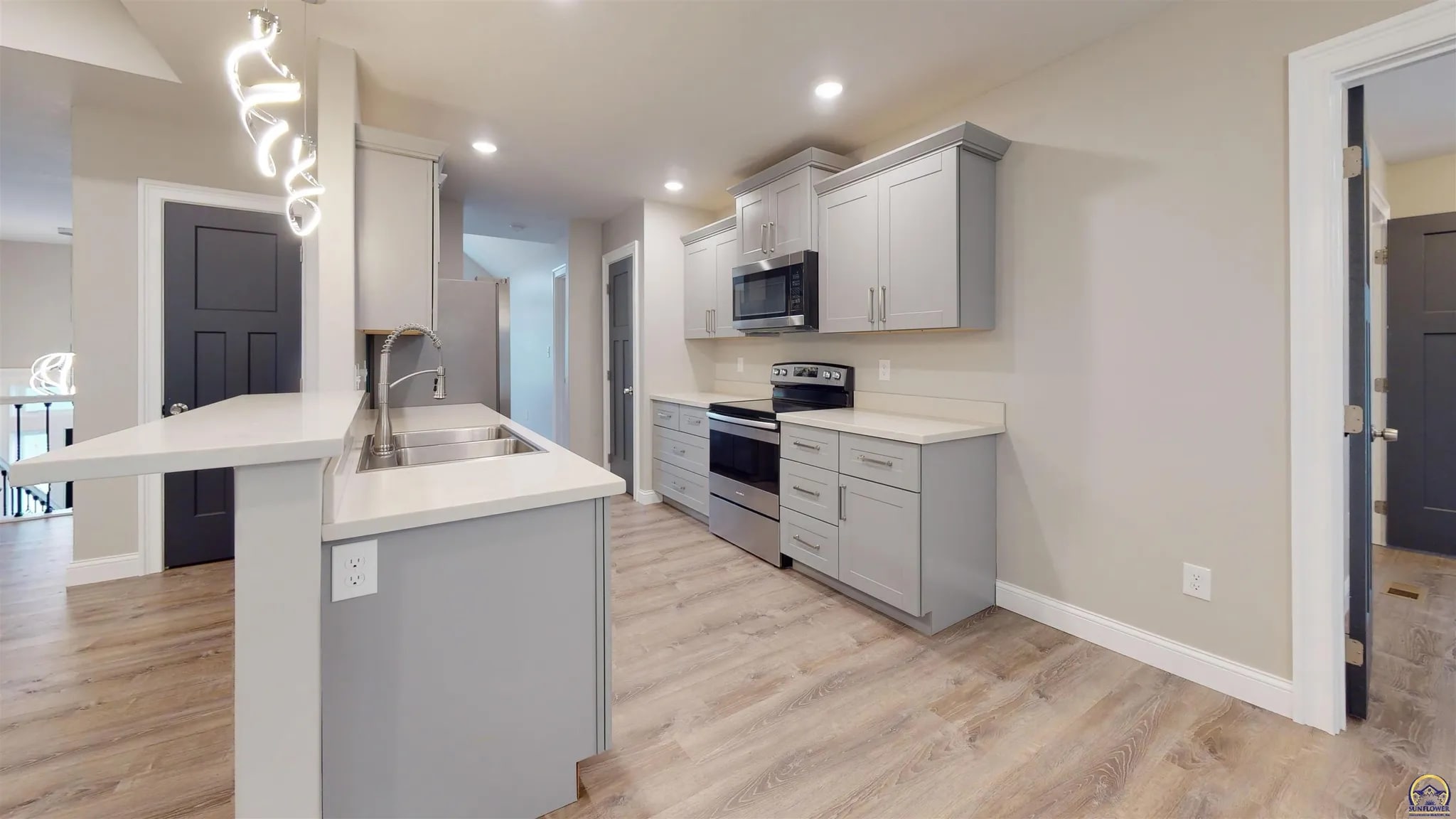 Building Photo - 3755 SW Summerfield Dr