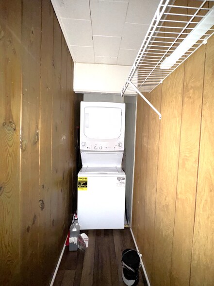 Building Photo - 7203 Porcher Dr