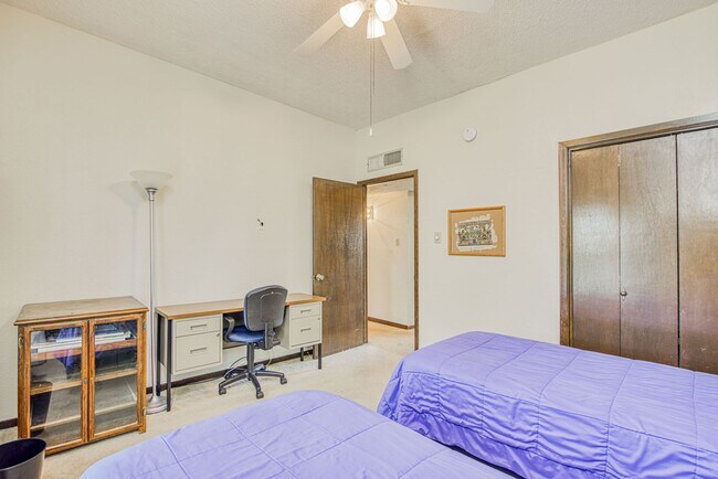 Building Photo - Beautiful 1-story southwestern-style home in west El Paso