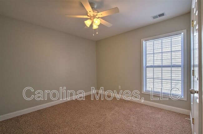 Building Photo - 823 Terrace Creek Dr