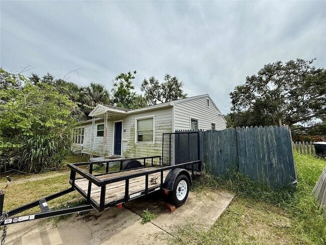 Building Photo - 762 60th Ave NE