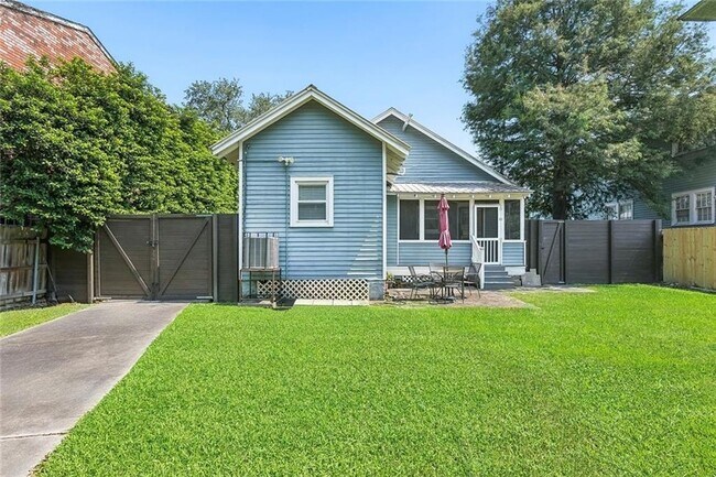 Building Photo - 2514 S Carrollton Ave