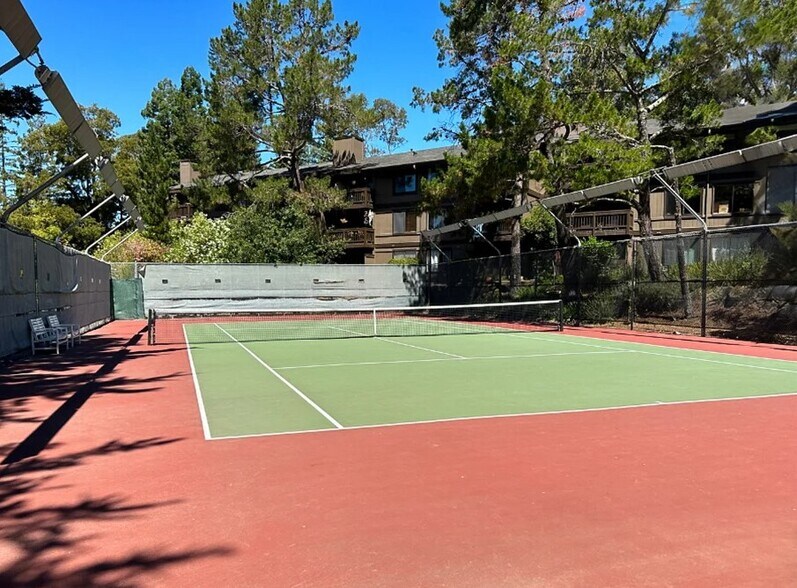 Building Photo - 3335 La Mesa Dr