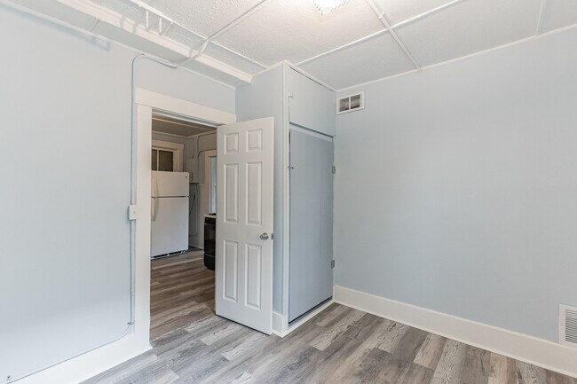 Building Photo - 448 Delaware Ave