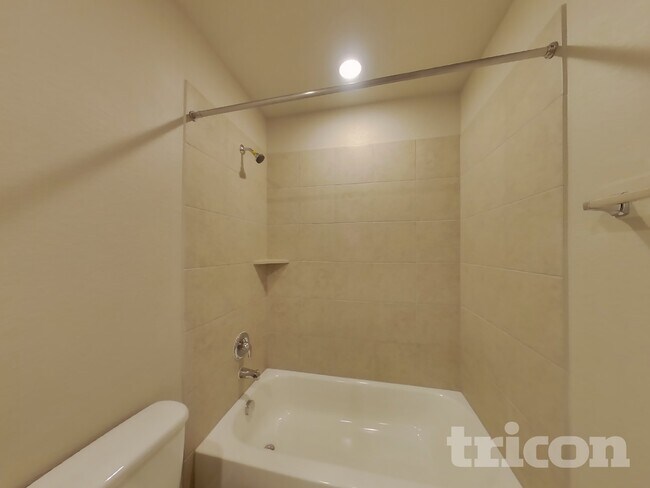 Building Photo - 5125 Sidesaddle Dr