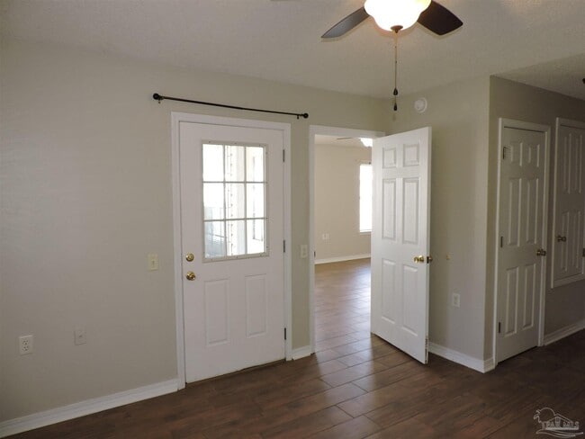 Building Photo - 4058 Glenway Dr