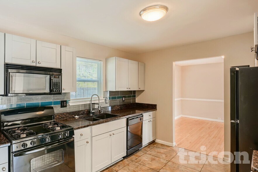 Building Photo - 3368 Hunting Creek Pass