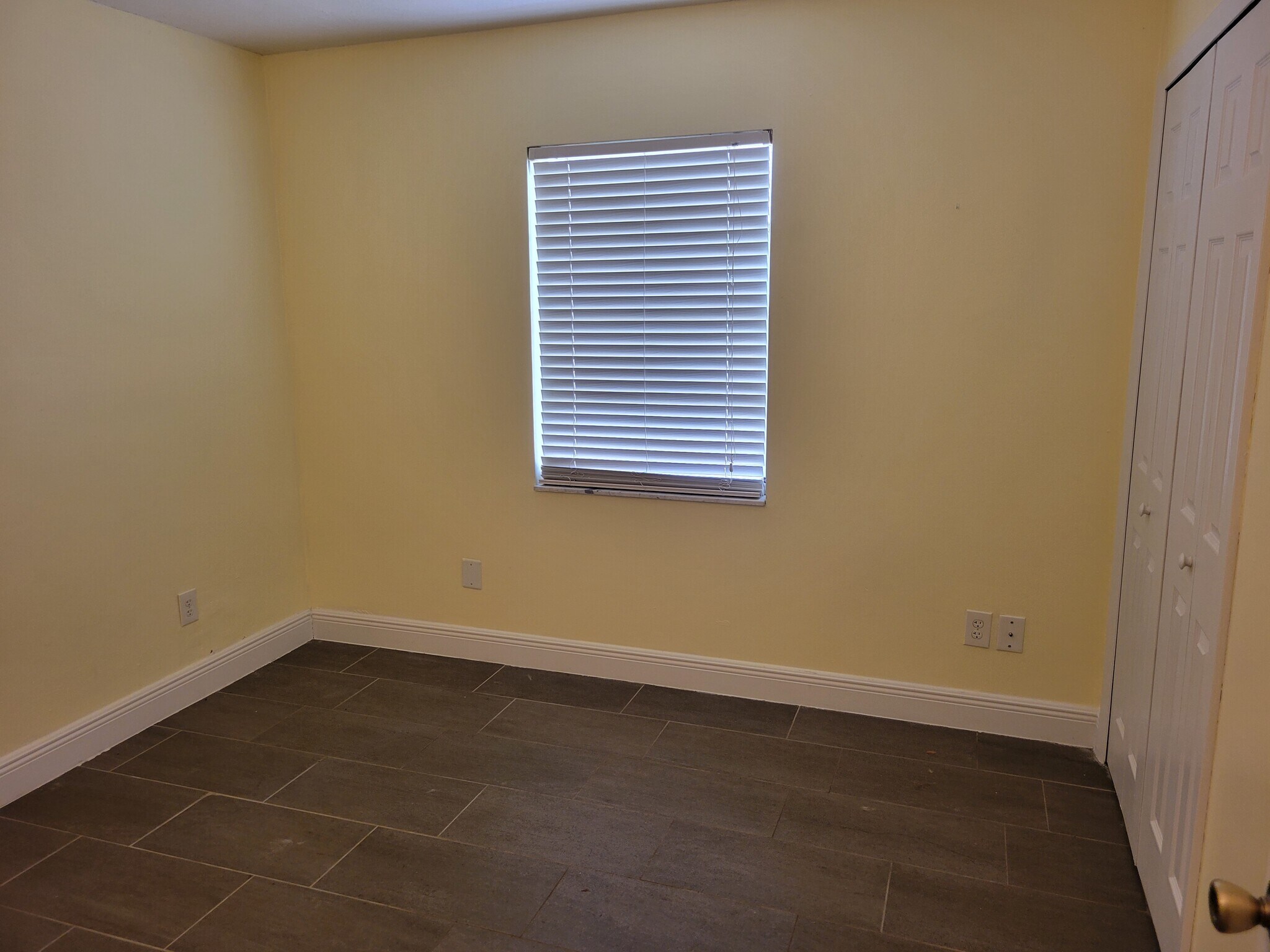 Building Photo - 2108 Shirewood Ct