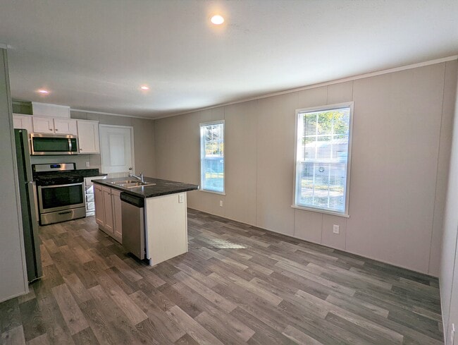 Building Photo - 727 Virginia