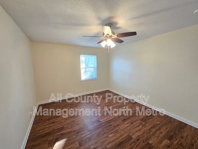 Building Photo - 2367 Graysville Rd