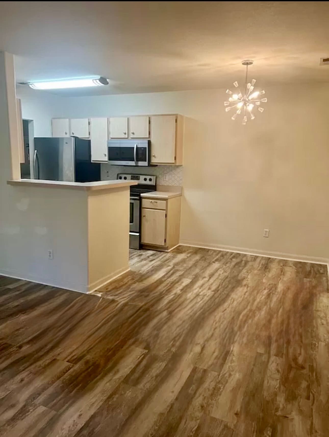 Dinette Area - 897 Fording Island Rd