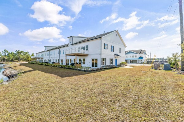 Building Photo - 305 Lineback Pl