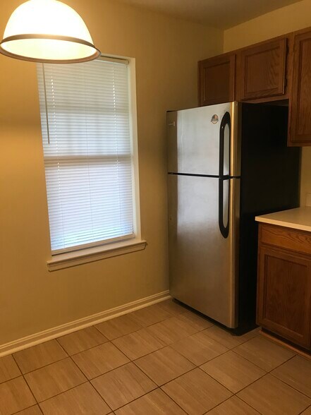 Building Photo - 2105 Wexford Rd