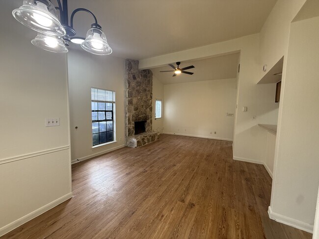 Building Photo - 2506 Howellwood Wy