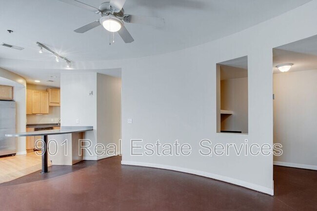 Building Photo - 426 N Front St