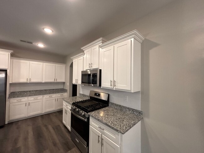 Building Photo - 9691 Jackson Run Ln