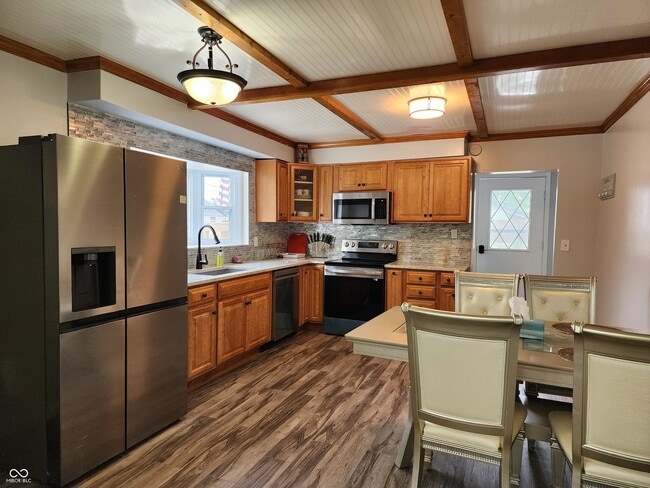 Building Photo - 106 S McCarty St