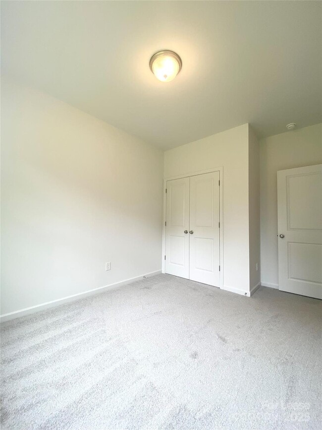 Building Photo - 6305 Lake Dr