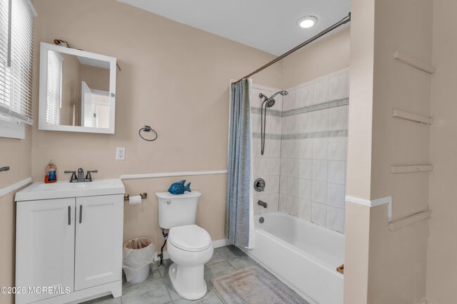 Building Photo - 56 Highland Ave