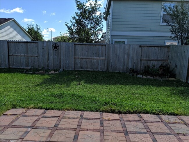 Building Photo - 21210 Shadow River Ln