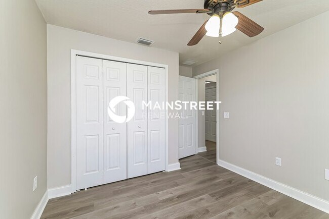 Building Photo - 3 Bedroom Pet-Friendly Home in POINCIANA, FL with Main Street Renewal