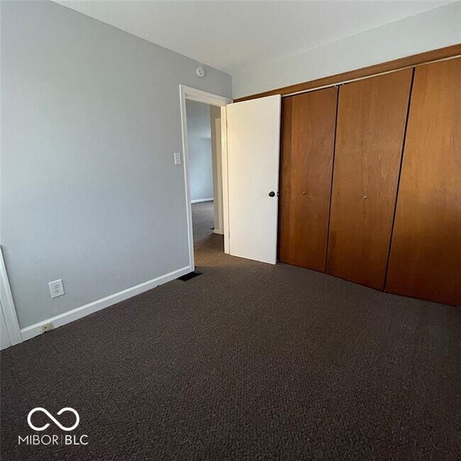 Building Photo - 73 W Westfield Blvd