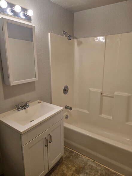 Building Photo - 3310 6th Ave