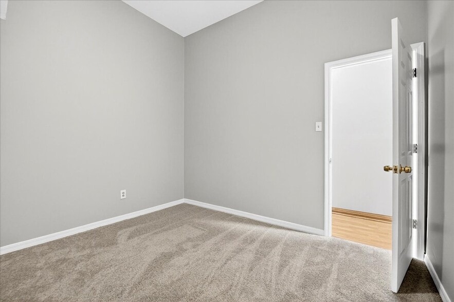 Building Photo - 2352 S 10th St