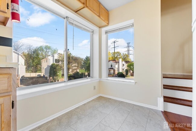Building Photo - 2908 Madaline Dr