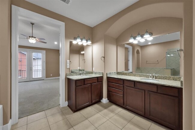 Building Photo - 14546 San Pietro Dr