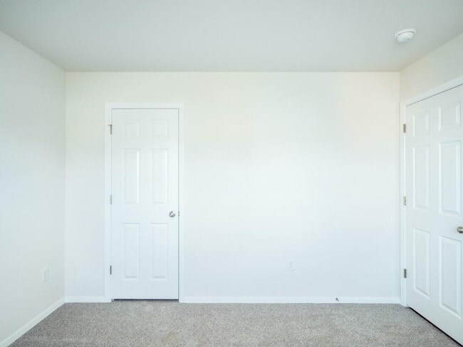 Building Photo - 4309 SW Sackett Ave